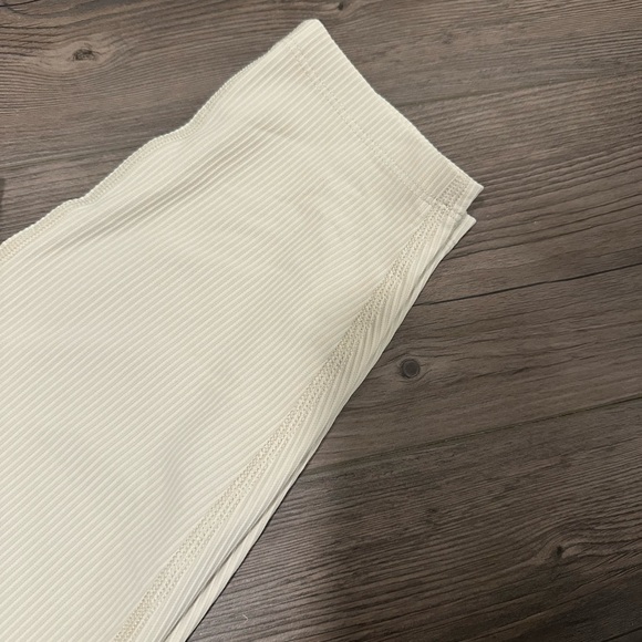 Old Navy Active Powersoft Leggings - Picture 2 of 8